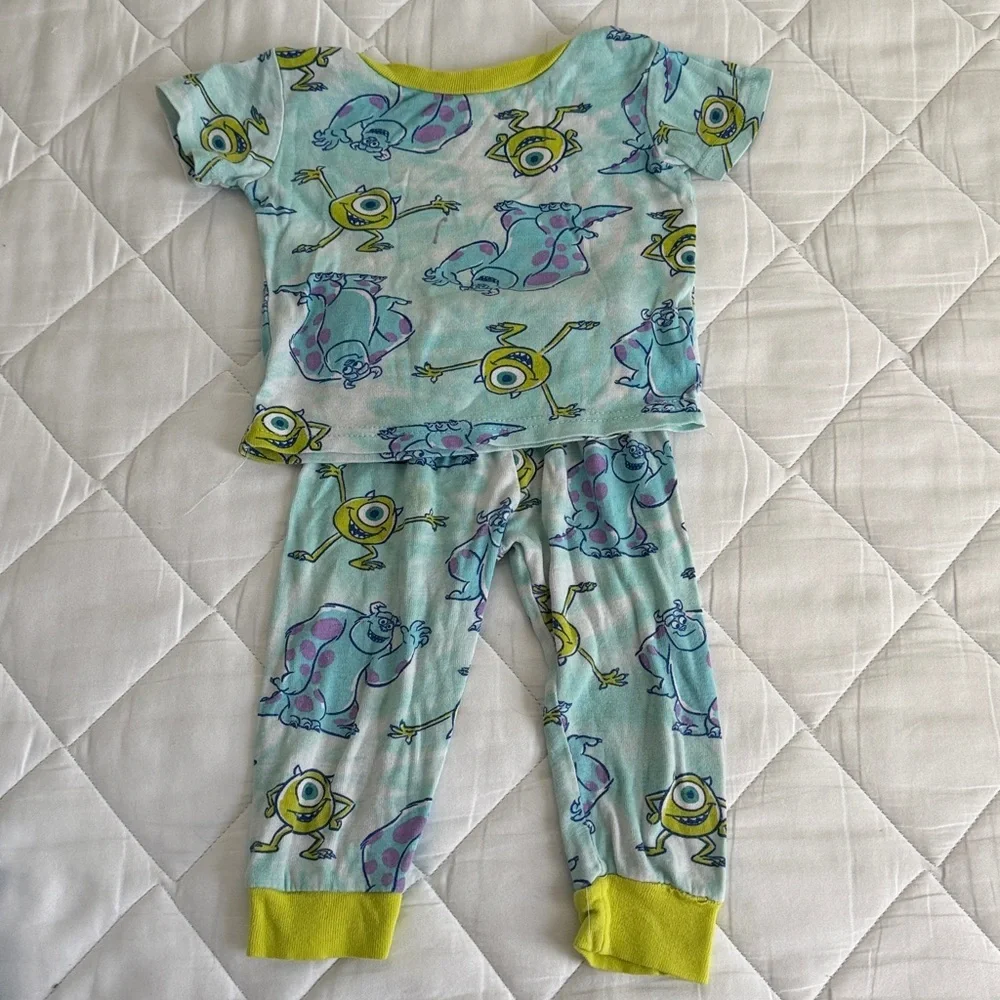 Baby Pajamas bundle size 2T monsters cocomelon sharks